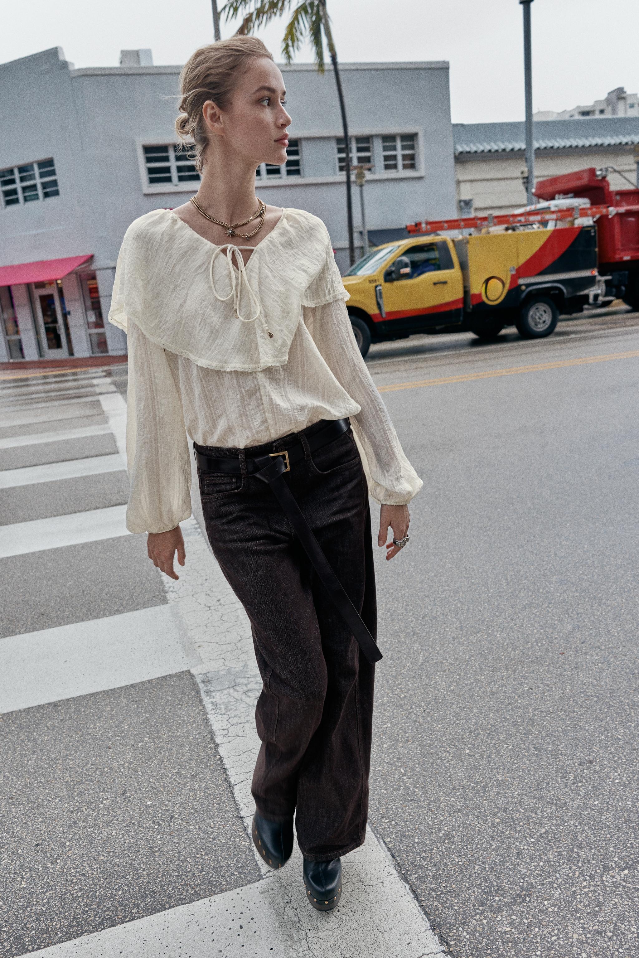 BLOUSE À VOLANTS AVEC DENTELLE